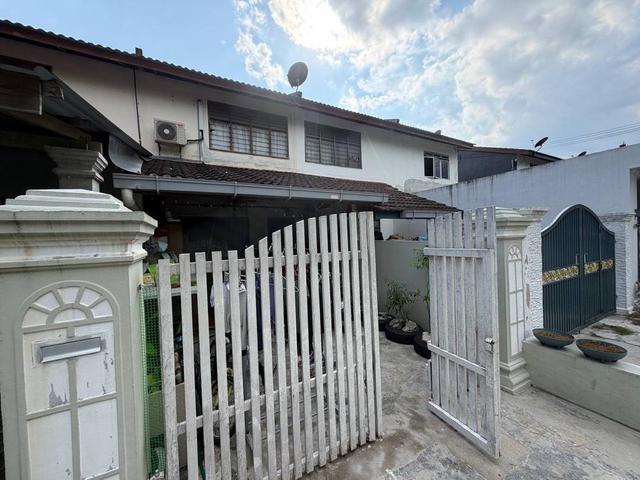 Bandar Putra Kulai Double Storey Terrace Full Loan