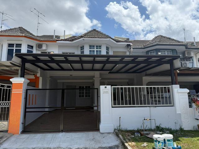 Bandar Putra Kulai Double Storey Full loan unit for sales