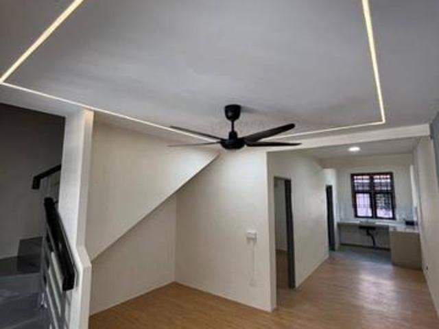 Bandar Putra Kulai Jalan Cengal Renovated Unit