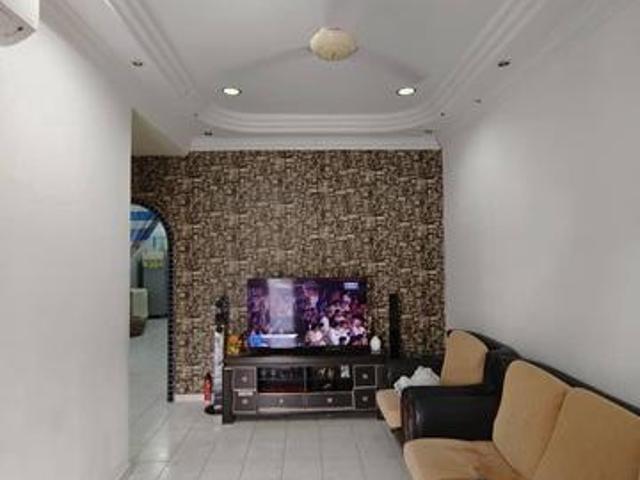 Bandar Putra Kulai Single Storey Near Shop Full Loan