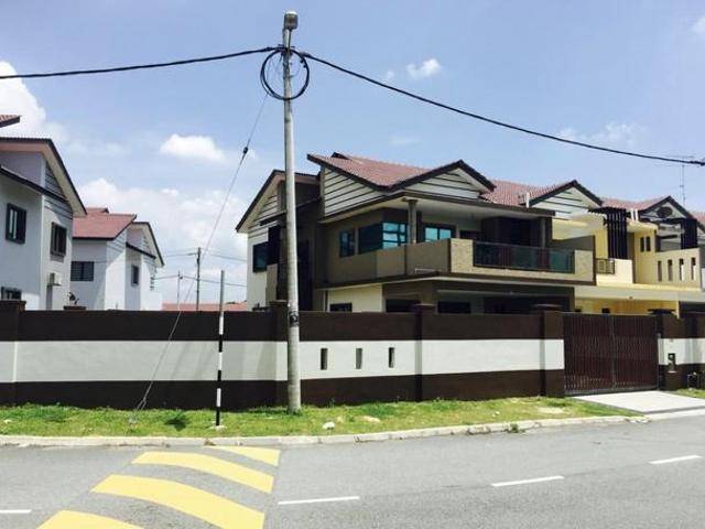 Bandar Putra Ioi Kulai Acacia 2 storey house huge corner lot