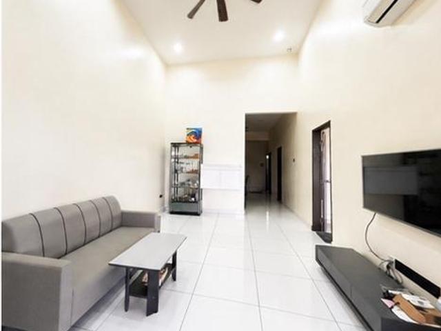 Bandar Putra Jalan Bangau Double Storey Full Furnish Data centra
