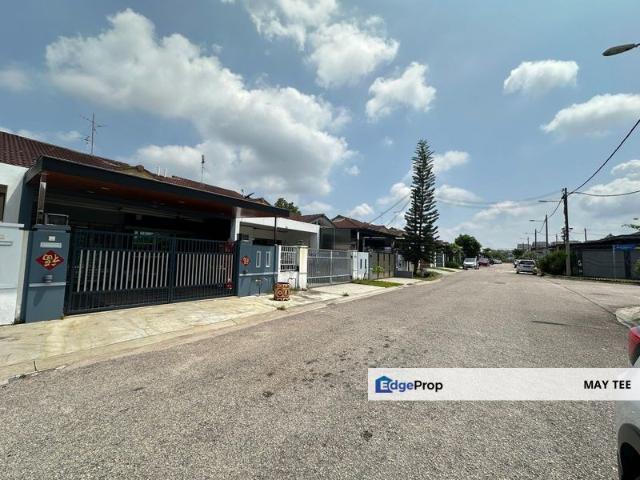 Bandar Putra Jalan Bangau Single Storey Terrace House