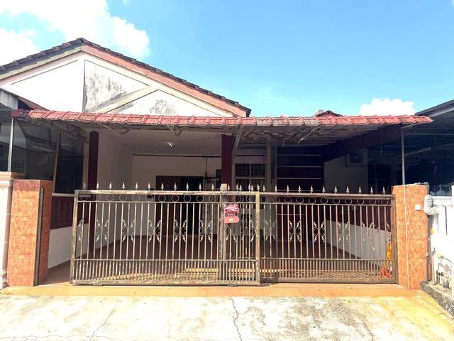 BANDAR PUTRA JALAN MERAK 14 BIG SIZE KAWASAN YANG MATANg