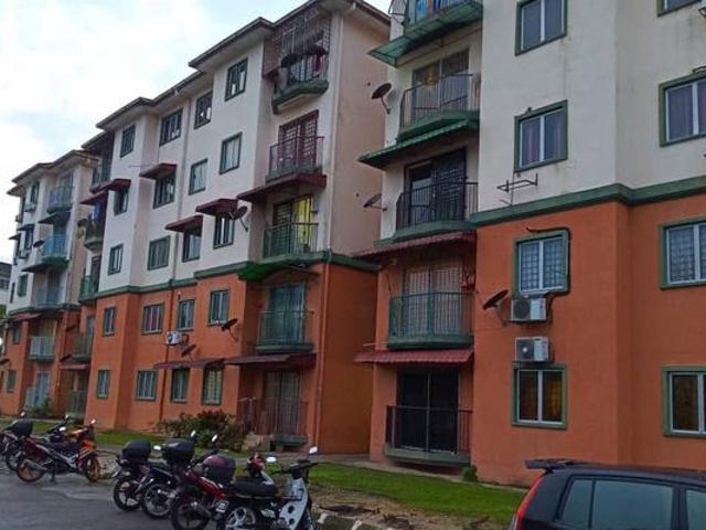 Bandar putra sri putra apartment kulai level 1 100 loan nice unit gng