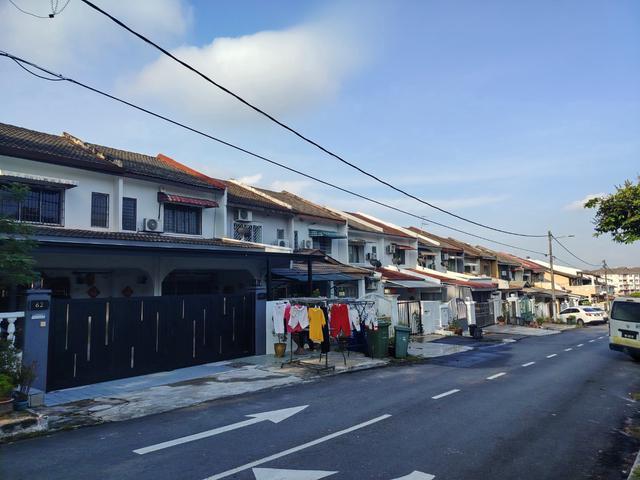 Bandar puchong Jaya below market value