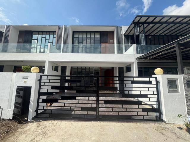 Bandar Pulai Jaya Double Storey Terrace House 4bed Skudai Johor Bahru