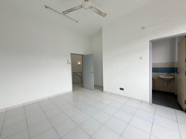 Bandar Pulai JayaCONDITION LIKE NEWFull Loan