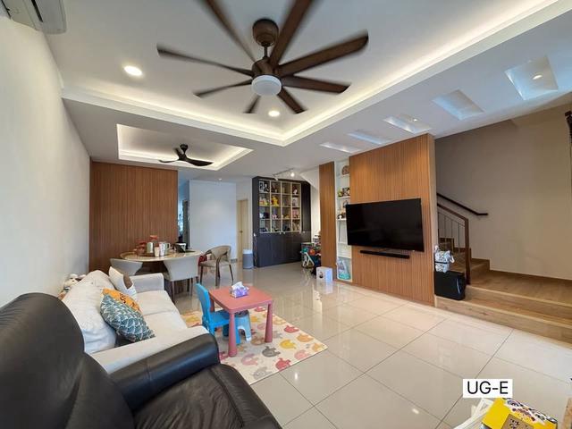 Bandar Rimbayu 2 Storey 20x60 Renovated Good Condition Facing Field