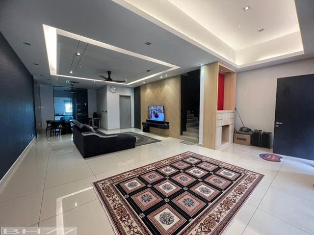 Bandar Rimbayu 2 Storey 24x75 Fully Renovated Extended Up Down