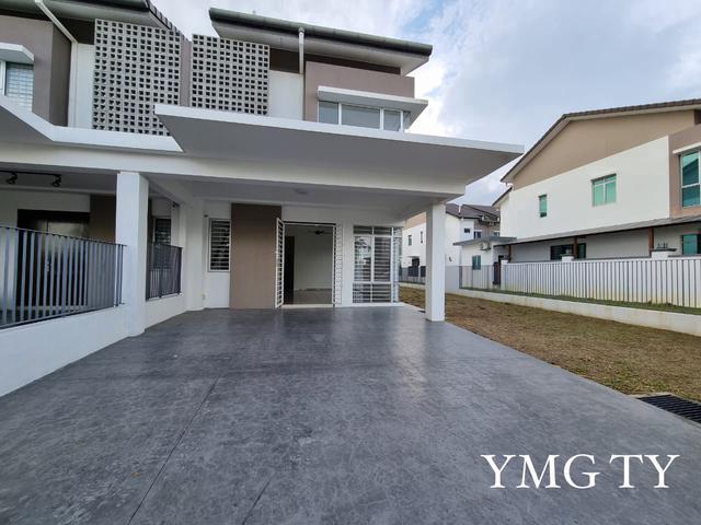Bandar Rimbayu Double Storey Corner House For Sale 36x70 facing field