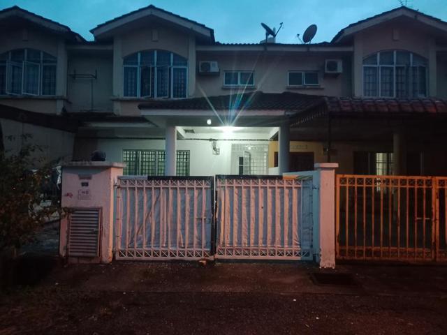 Bandar Tasik Kesuma FACING OPEN Freehold FULL LOAN 4R3B