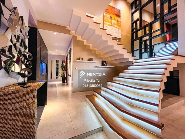 Bandar Tiram 双层角头间出售️【4房3厕】Land Size 20×70 + 24ft Extra Land 总土地面积高达 3110sqft 面向西南 装修单位 已完成 Kitchen Cabinet、Table Top、Car Porch 全铺砖、客饭厅侧边扩建约 4ft 及厨房全扩建，买来即可入住