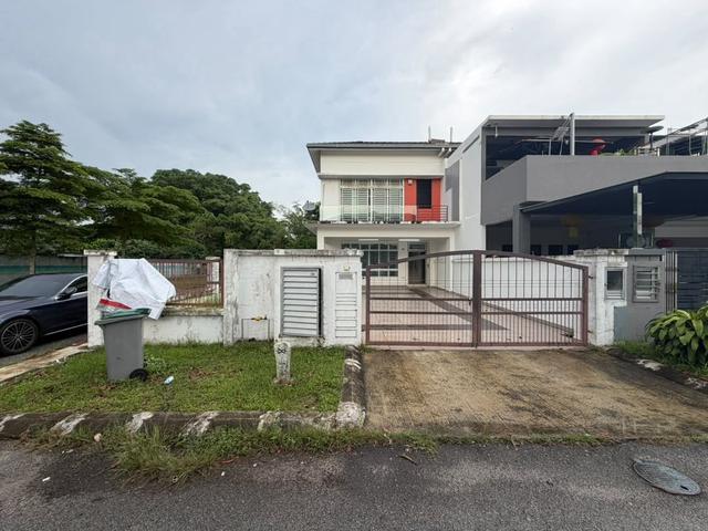 Bandar Uda Utama Double Storey Terrace Endlot House 4bed Skudai Johor