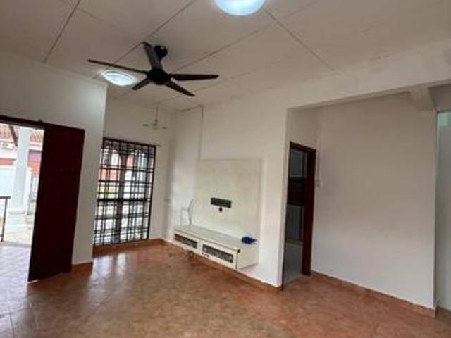 Bandar Uda utama house for saleendlot unit