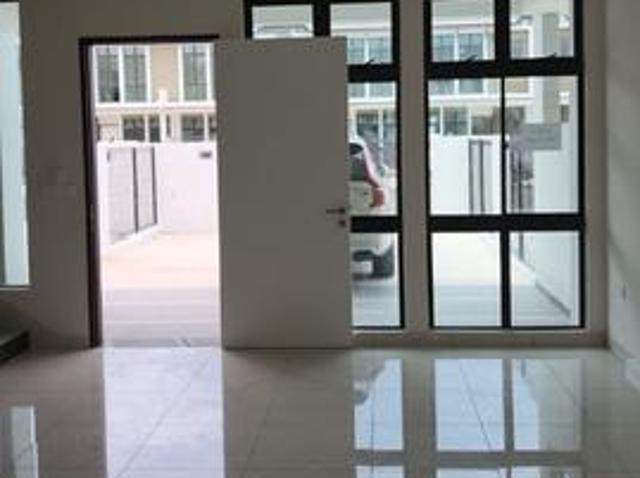 Bandar uda Utama 2 storey brand new house for rent