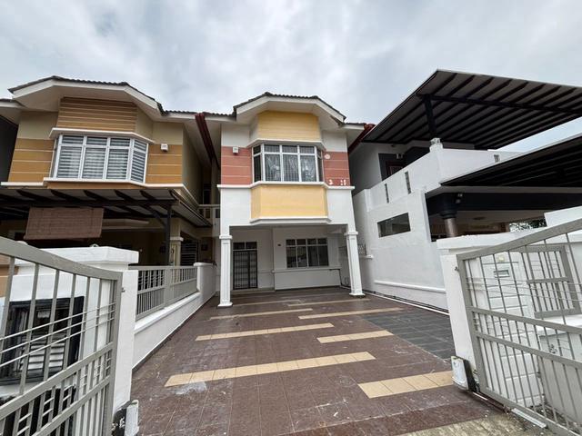 Bandar Uda Utama 2Storey with Tabletop Near Bukit IndahNusa Bestari