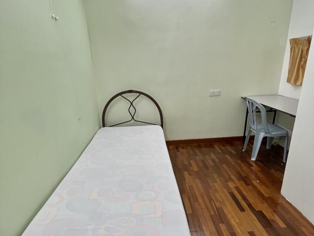 Bandar Utama 10 Middle Room To Rent With Special Offer 0️⃣ Deposit
