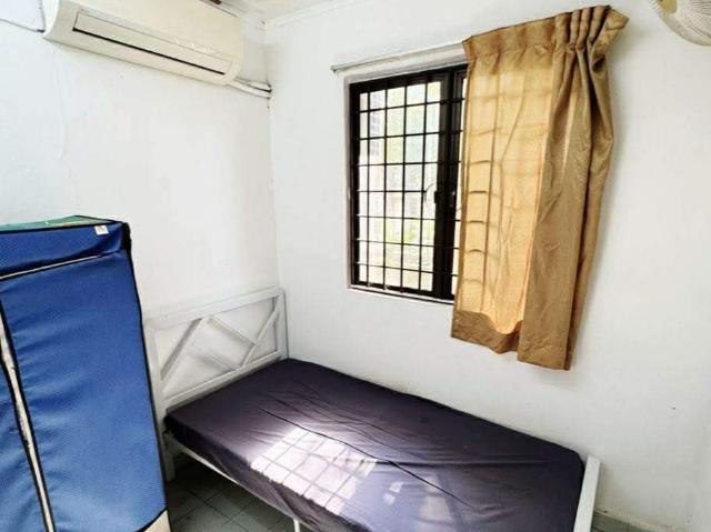 BANDAR UTAMA MIDDLE ROOM | Near One Utama & MRT | Low Deposit