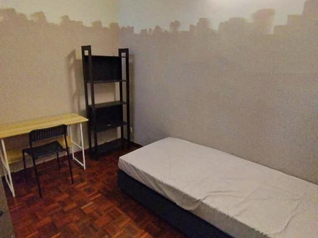 Bandar utama walking distance to mrt