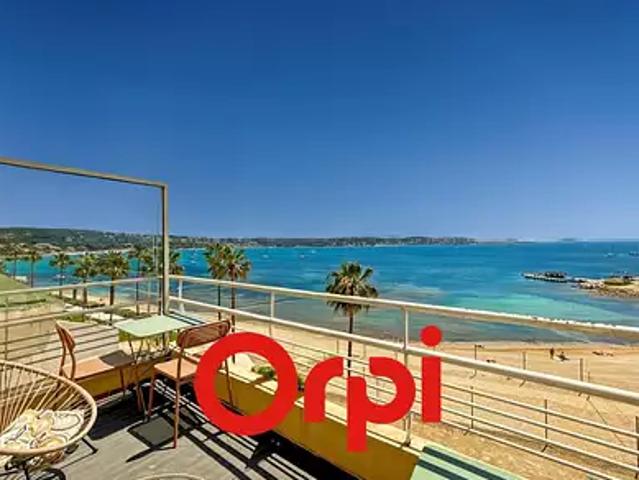 Bandol 83150 Achat / Vente appartement 3 pièces t3 au dernier étage terrasse