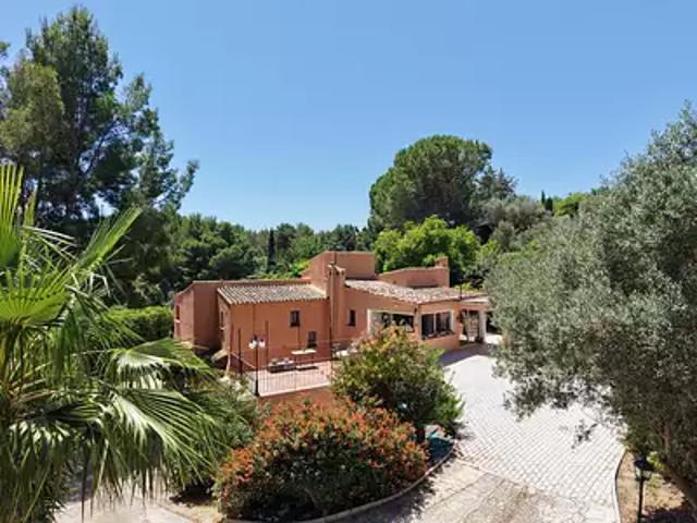 Bandol 83150 Achat / Vente maison 7 pièces t7 piscine terrasse