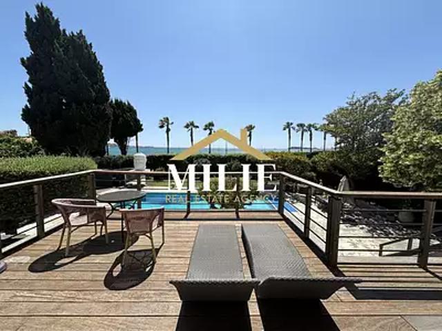 Bandol 83150 Achat / Vente maison 8 pièces t8 piscine terrasse