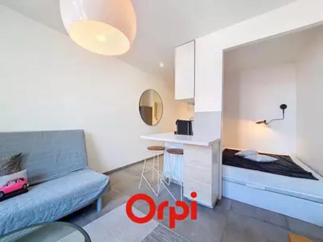 Bandol 83150 Location appartement 1 pièce t1 balcon