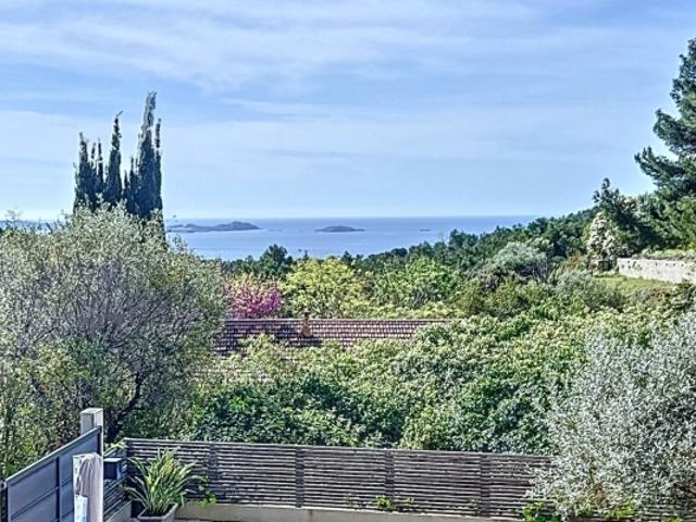 BANDOL VILLA de 130 m² CONTEMPORAINE VUE MER