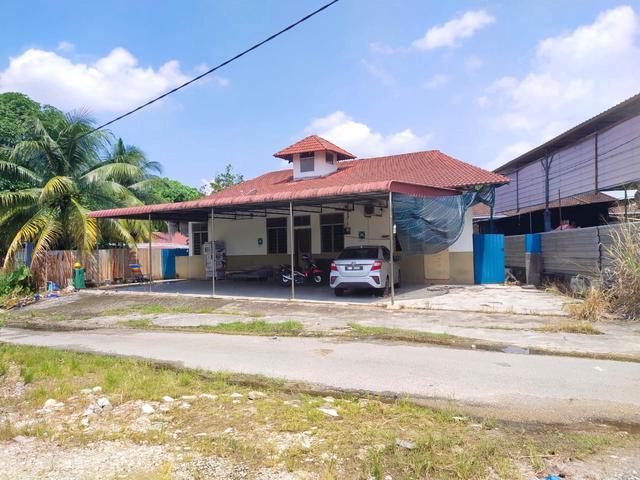 Bangalow Rumah Untuk Disewa di Kampung Padang Kulim