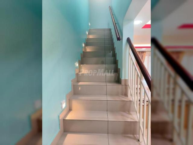 Bangi The Strata Townhouse 3 Bedrooms Own Parking Space Opposite Playground For Rent