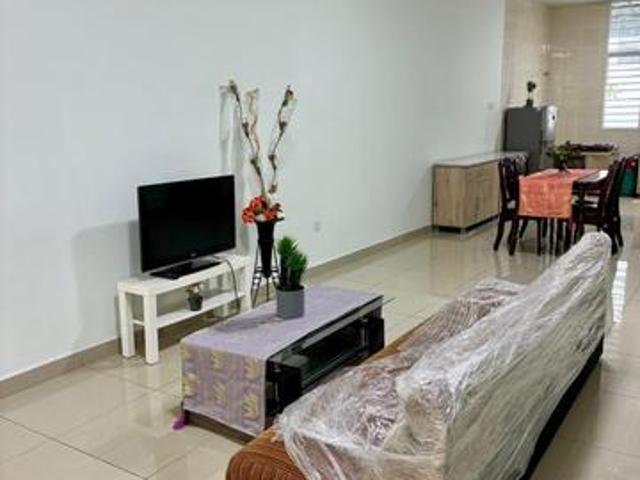 Bangi Anenue 3 Storey Terrace Well Keep Condition 7 Bedrooms