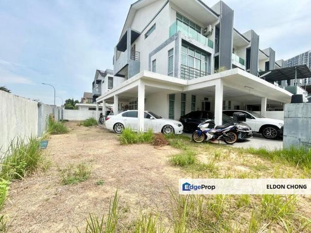 Bangi Avenue