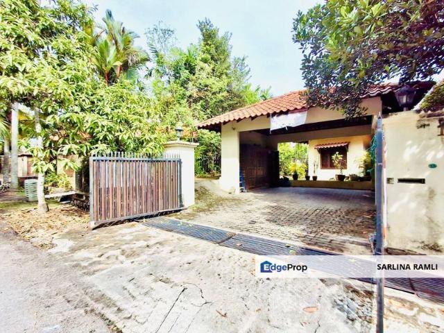 Bangi Golf Resort Bungalow Resort Style