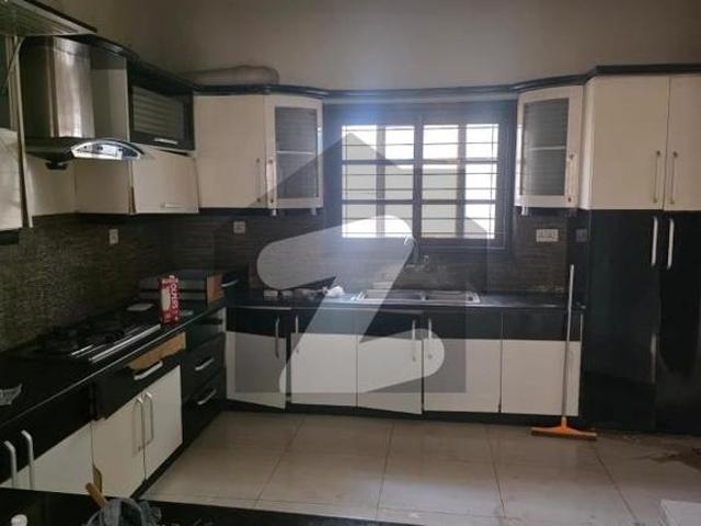 Banglow for rent phase5 mujahid street 2+4 bedroom drwaing dining lounch DHA Phase 5