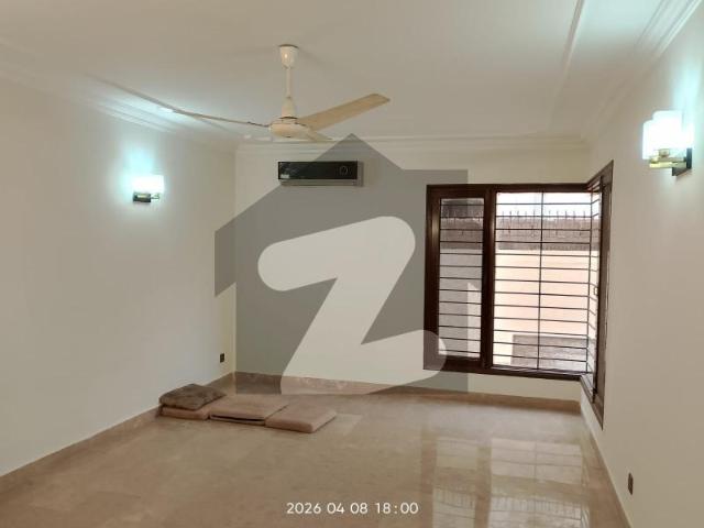 Banglow for sale dha phase 6 kha e bukhari dha phase 6
