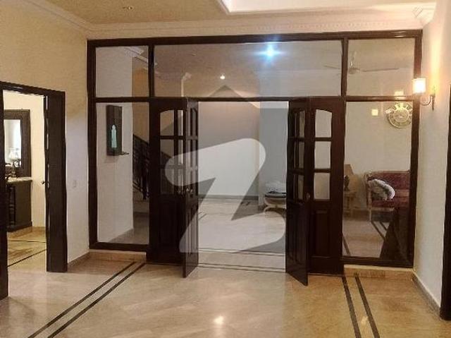Banglow for sell dha phase 6 kha e bukhari street dha phase 6