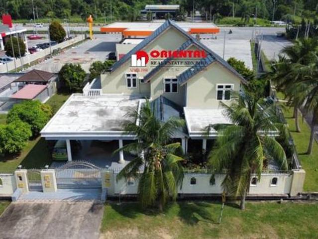 Banglo 2 Tingkat Corner Lot Tanah Luas Di Desa Bayu Seri Manjung