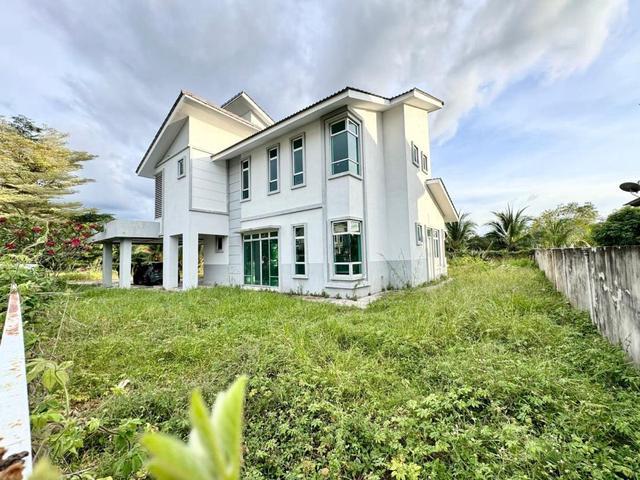 Banglo Corner Lot Taman Tunku Sarina Airis