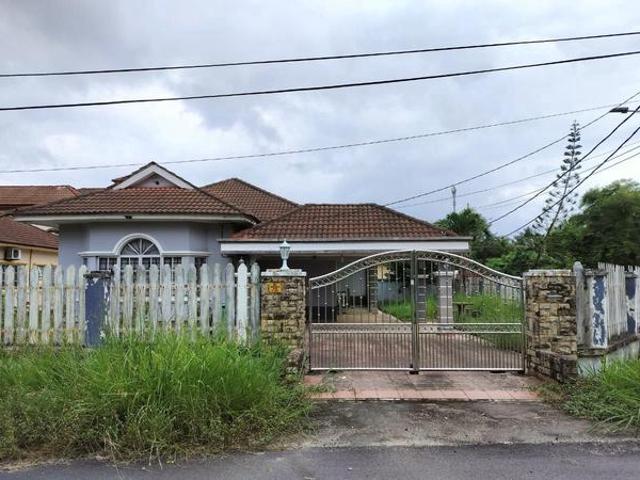 Banglo Corner Lot Taman Binaraya Pasir Tumboh