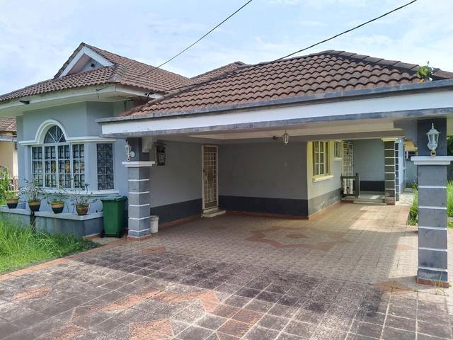 Banglo Corner Lot Taman Binaraya Pasir Tumboh Kota Bharu