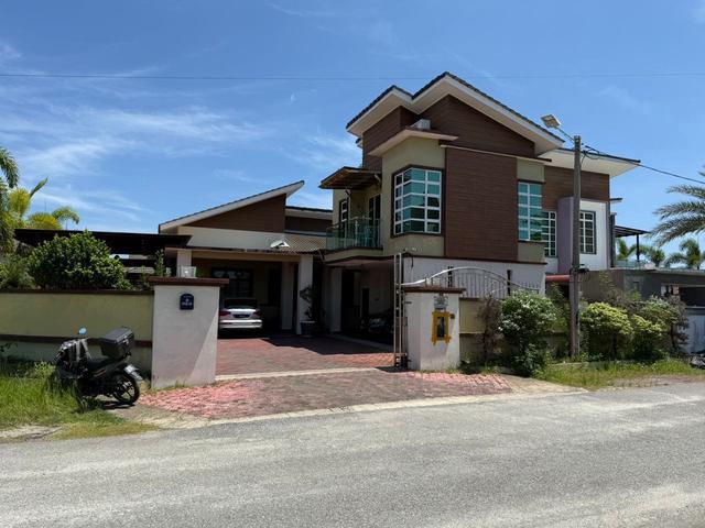 Banglo Cantik Di Lokasi Elite Privasi Macam Di Resort Murah