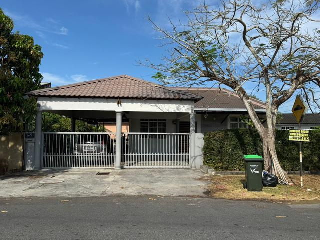 BANGLO CANTIK TAMAN JEJAWISesuai Bt HometayBANYAK FREEGIFTS