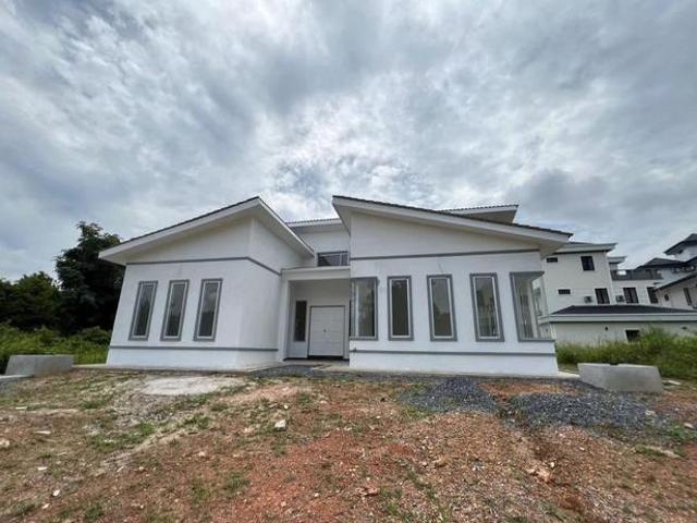 BANGLO BANDAR DARUL AMAN JITRARUMAH BARU DI TANAH LOT 5521Sqft