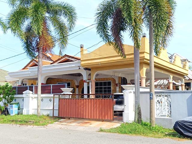 Banglo BESAR 3000kps Dekat PANTAI Dalam BANDAR DUNGUN