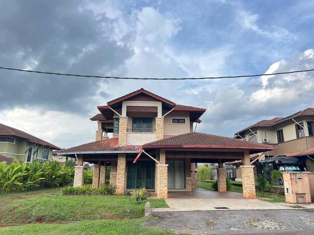 Banglo Double Storey Astana Villa Luas Bebas banjir