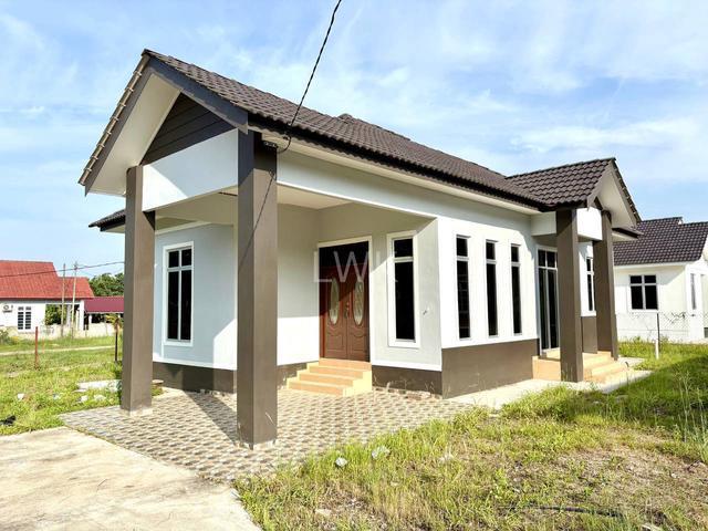 Banglo Kok lanas Politeknik