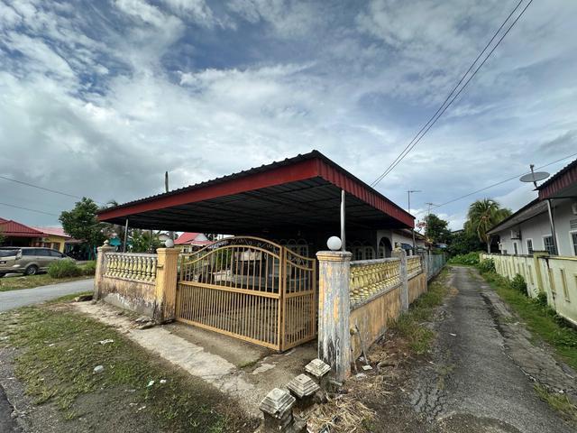 Banglo Kampung Kuala Kurau Perak Tanah Luas Akses Mudah ke Pekan
