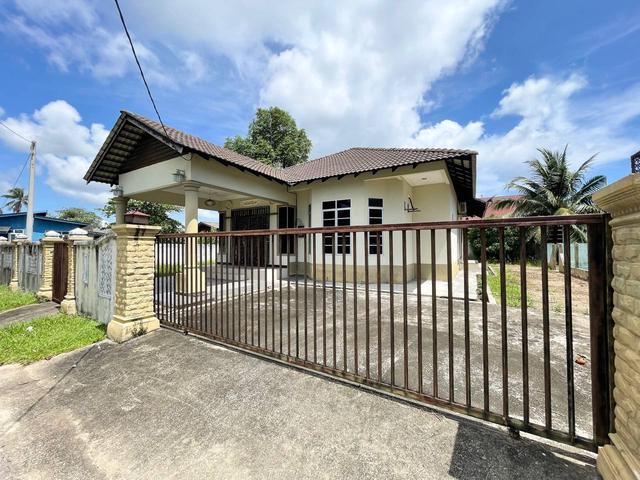 Banglo Kg Batu 48 Dungun