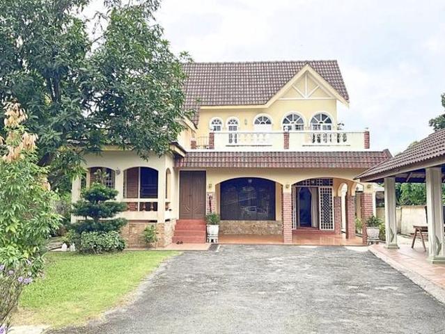 Banglo KlasikModen Pasir Hor Kota Bharu